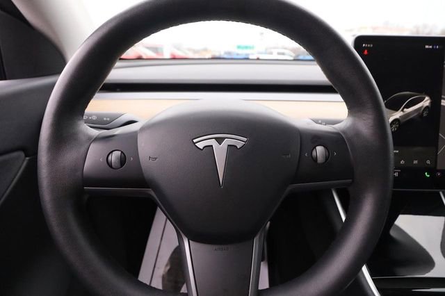 Used 2021 Tesla Model Y Long Range image 12
