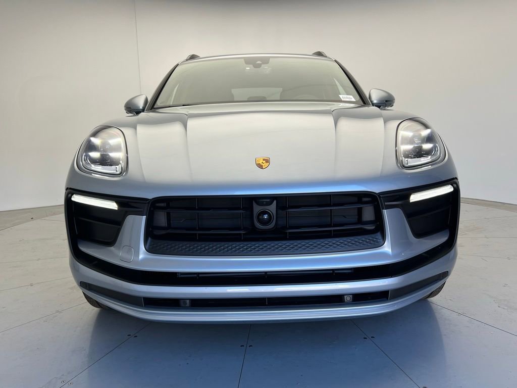 New 2026 Porsche Macan image 25