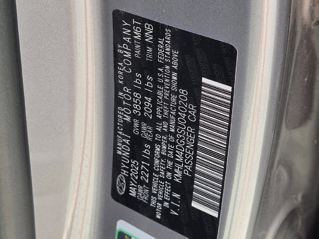 Used 2025 Hyundai Elantra Sport FWD image 44