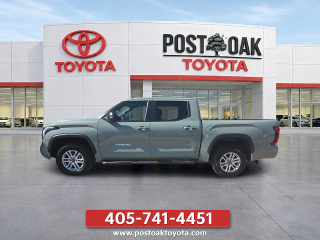 Used 2025 Toyota Tundra SR5 w/ SR5 Premium Package AWD/4WD image 2