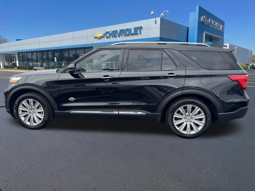 Used 2023 Ford Explorer King Ranch w/ Technology Package image 4