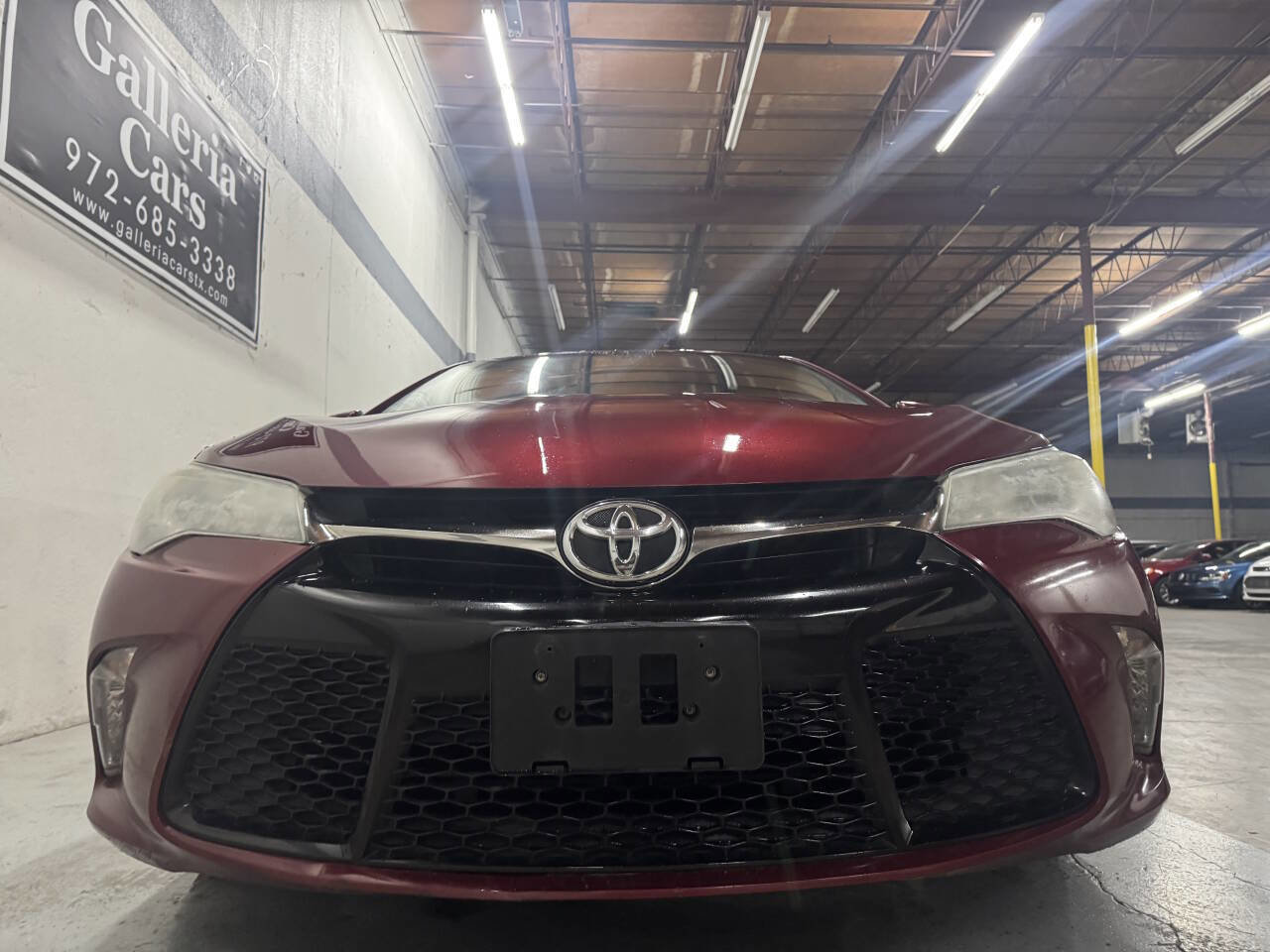 Used 2017 Toyota Camry LE image 4