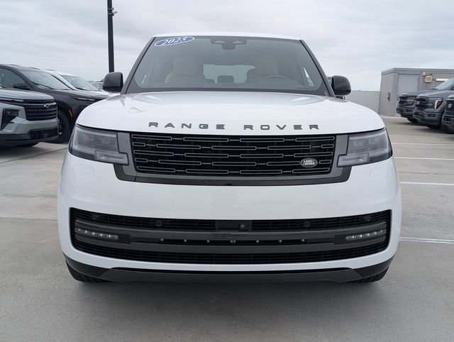 Used 2025 Land Rover Range Rover Long Wheelbase SE image 2