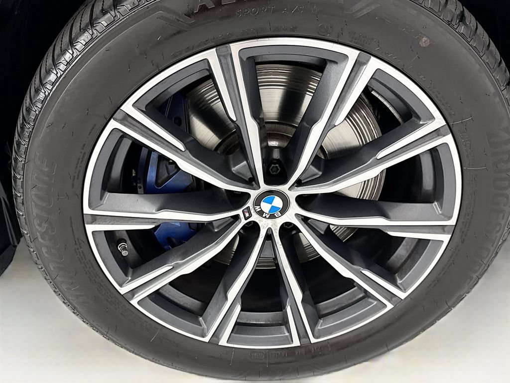 Used 2024 BMW X5 M60i AWD/4WD image 31