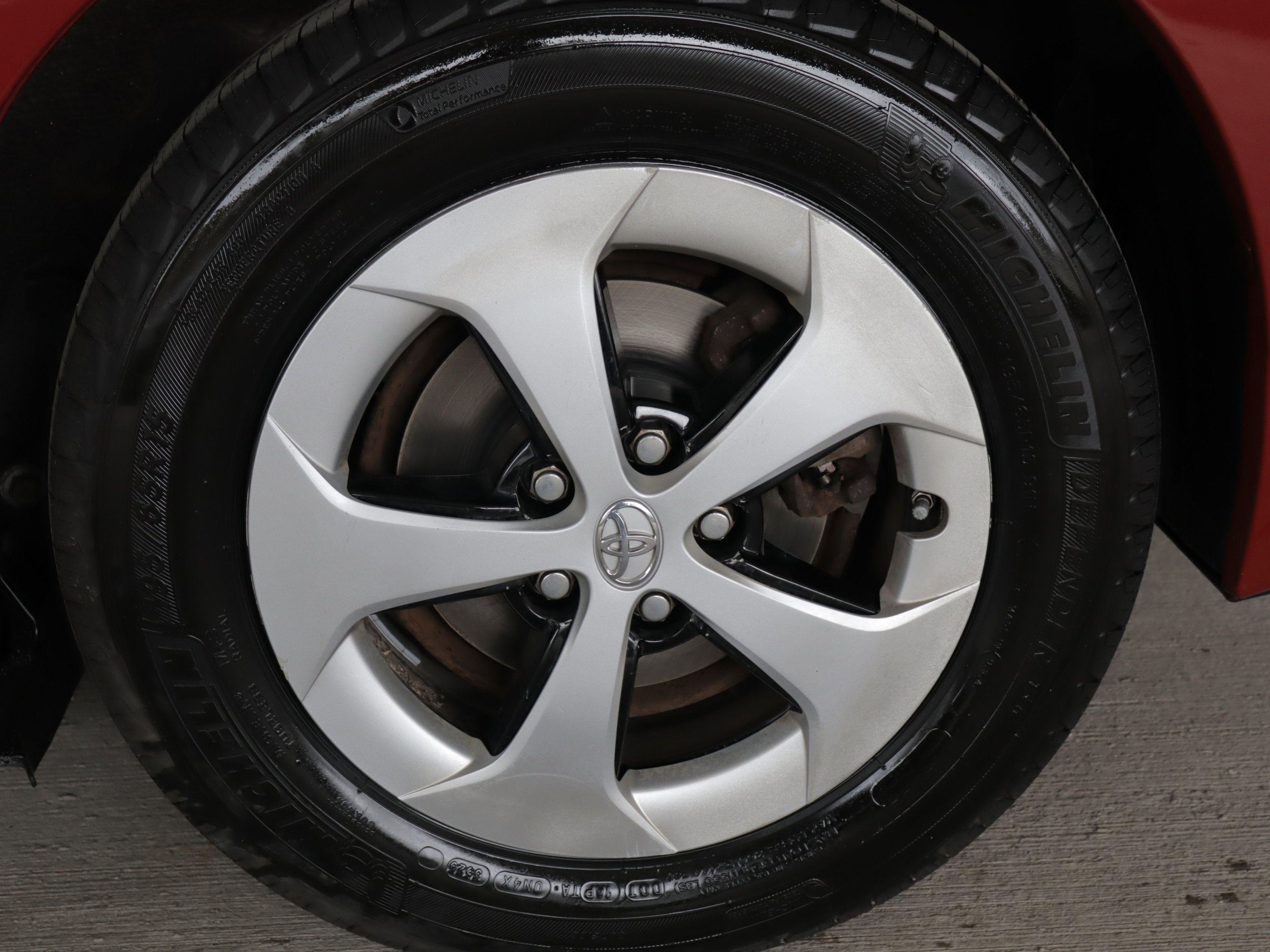 Used 2013 Toyota Prius Three w/ Solar Roof Pkg FWD image 27