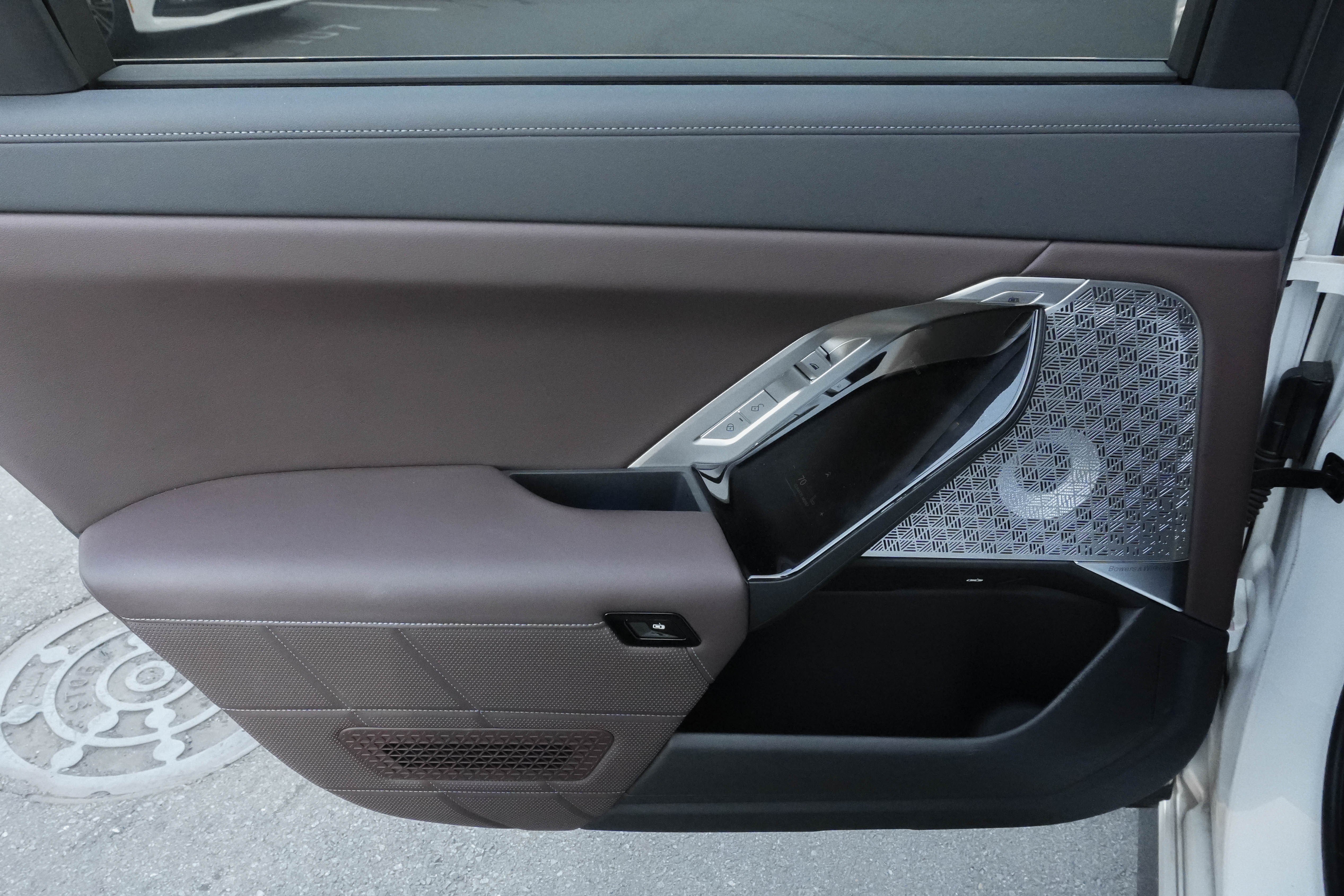 Certified 2023 BMW i7 xDrive60 AWD/4WD image 34