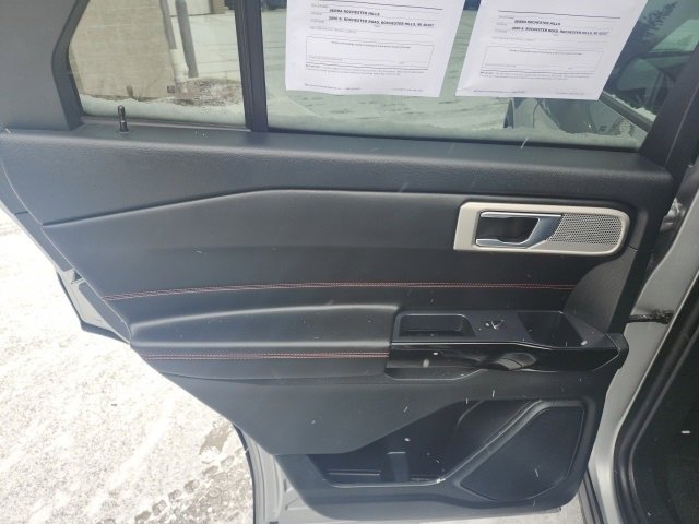 Certified 2024 Ford Explorer ST-Line w/ Class IV Trailer Tow Package image 16