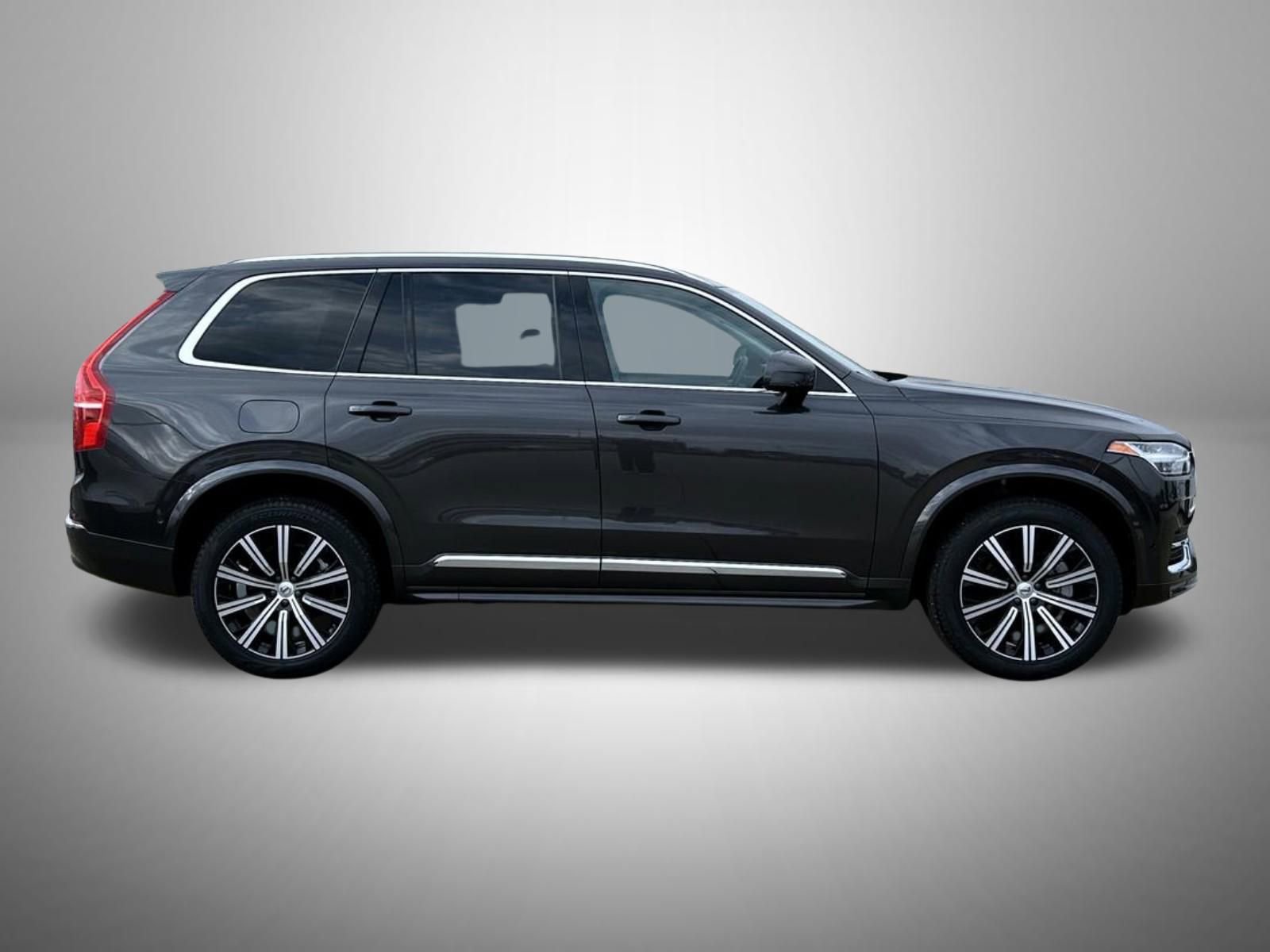 Used 2024 Volvo XC90 B6 Plus image 4
