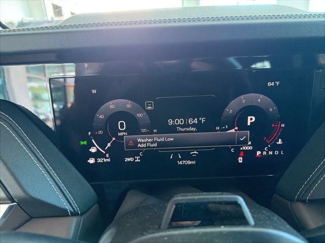 Used 2025 GMC Yukon XL Denali Ultimate AWD/4WD image 6