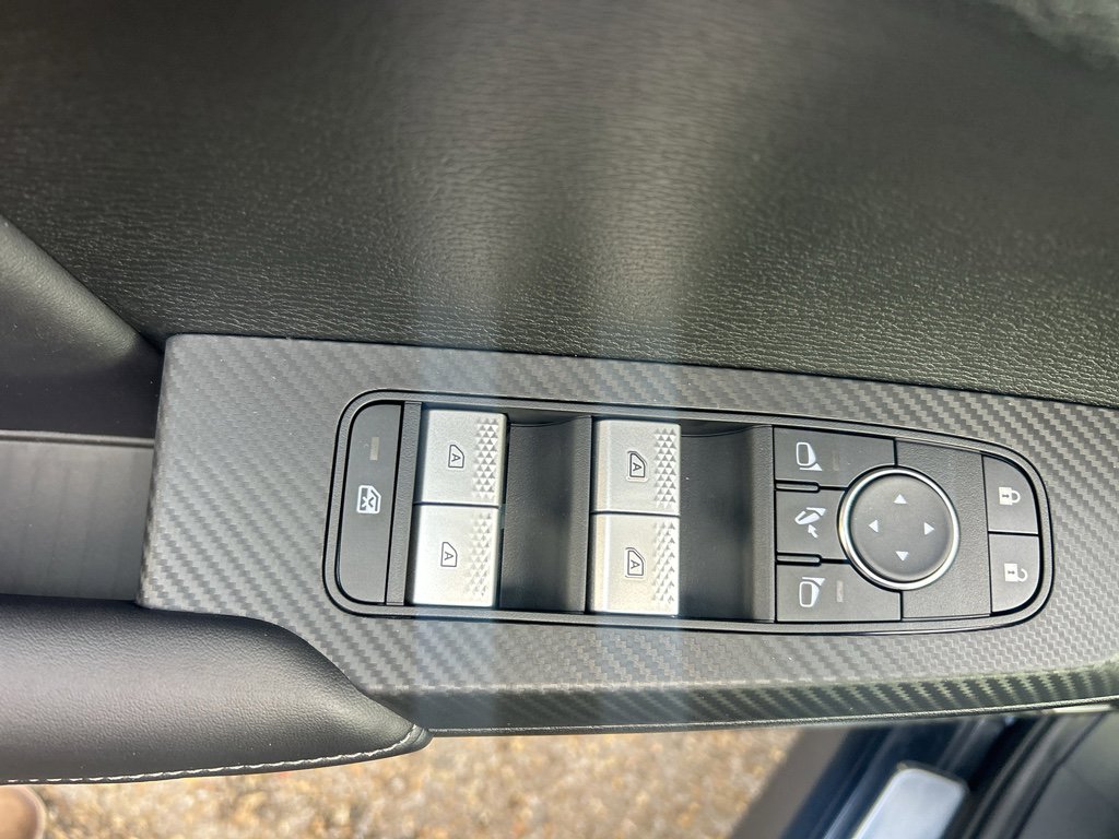 New 2026 Mitsubishi Outlander LE image 13