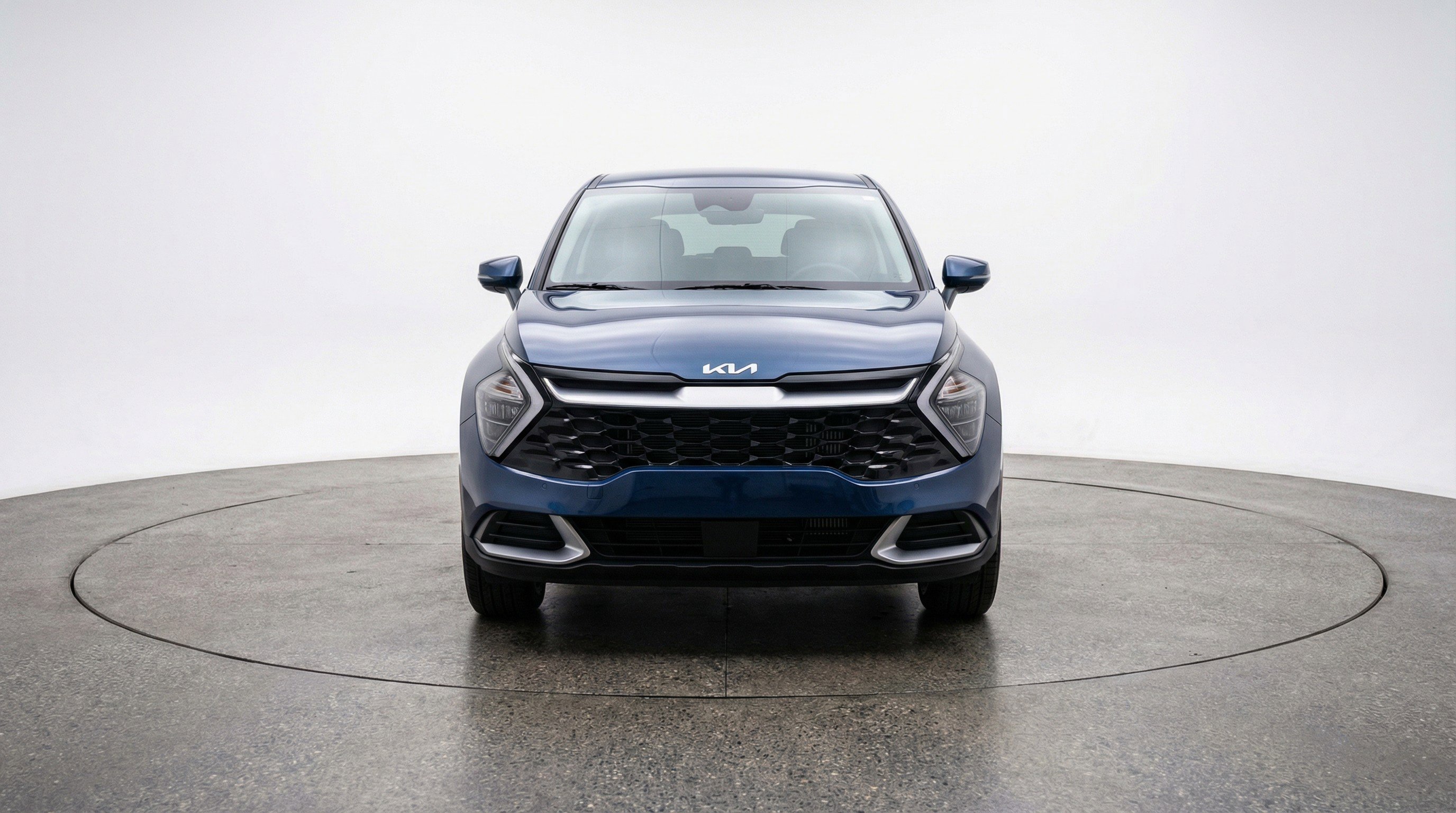 Used 2025 Kia Sportage LX image 2