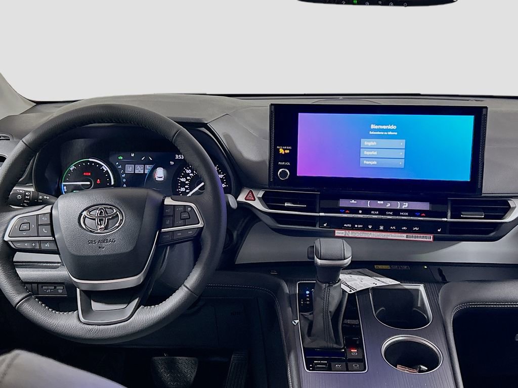 Used 2026 Toyota Sienna XLE image 22