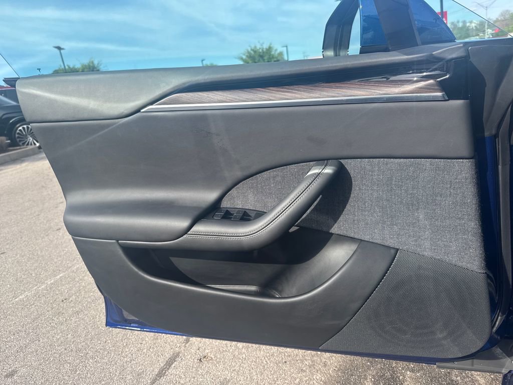 Used 2021 Tesla Model S Plaid image 10