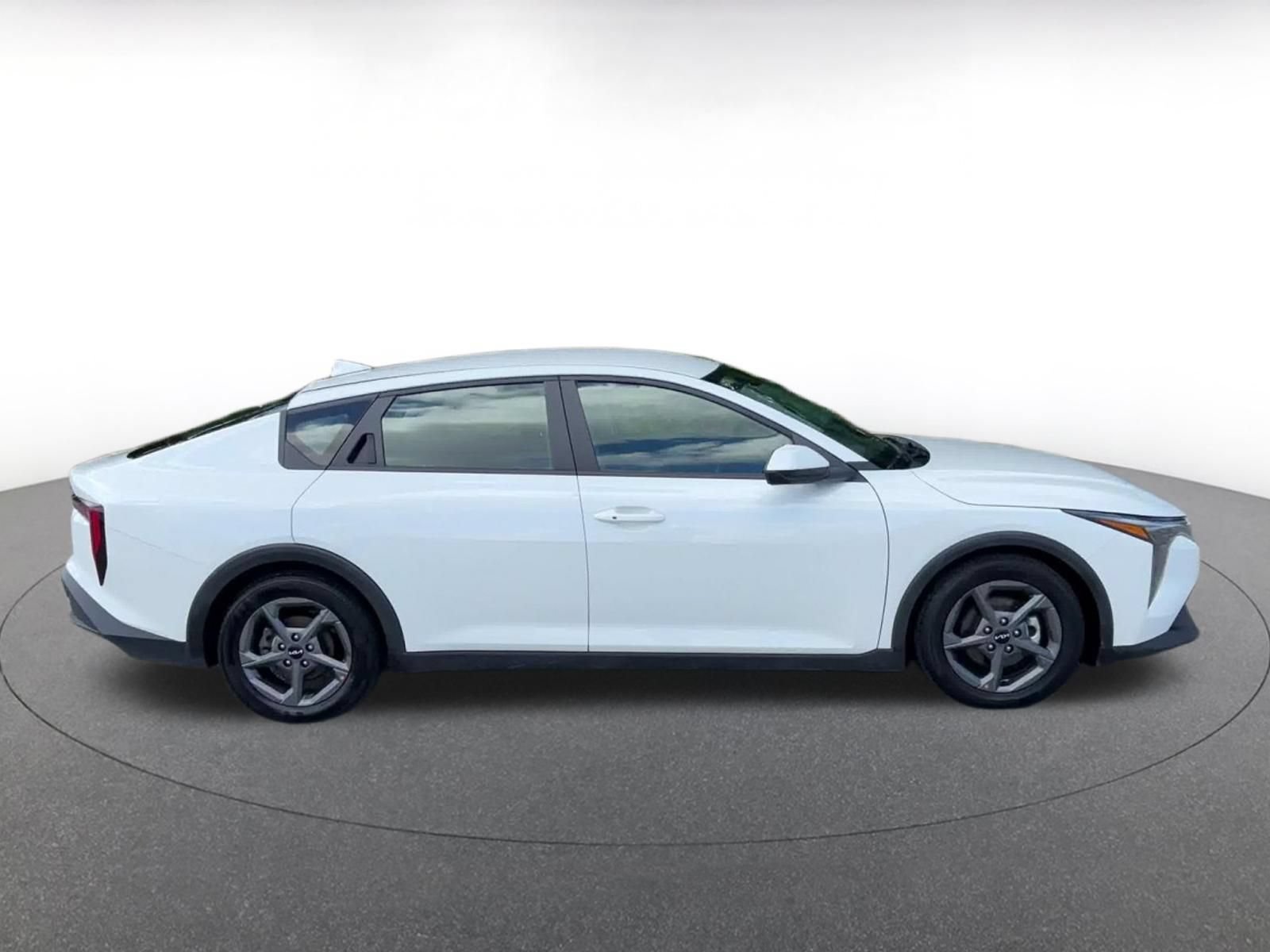 Used 2025 Kia K4 FWD image 15