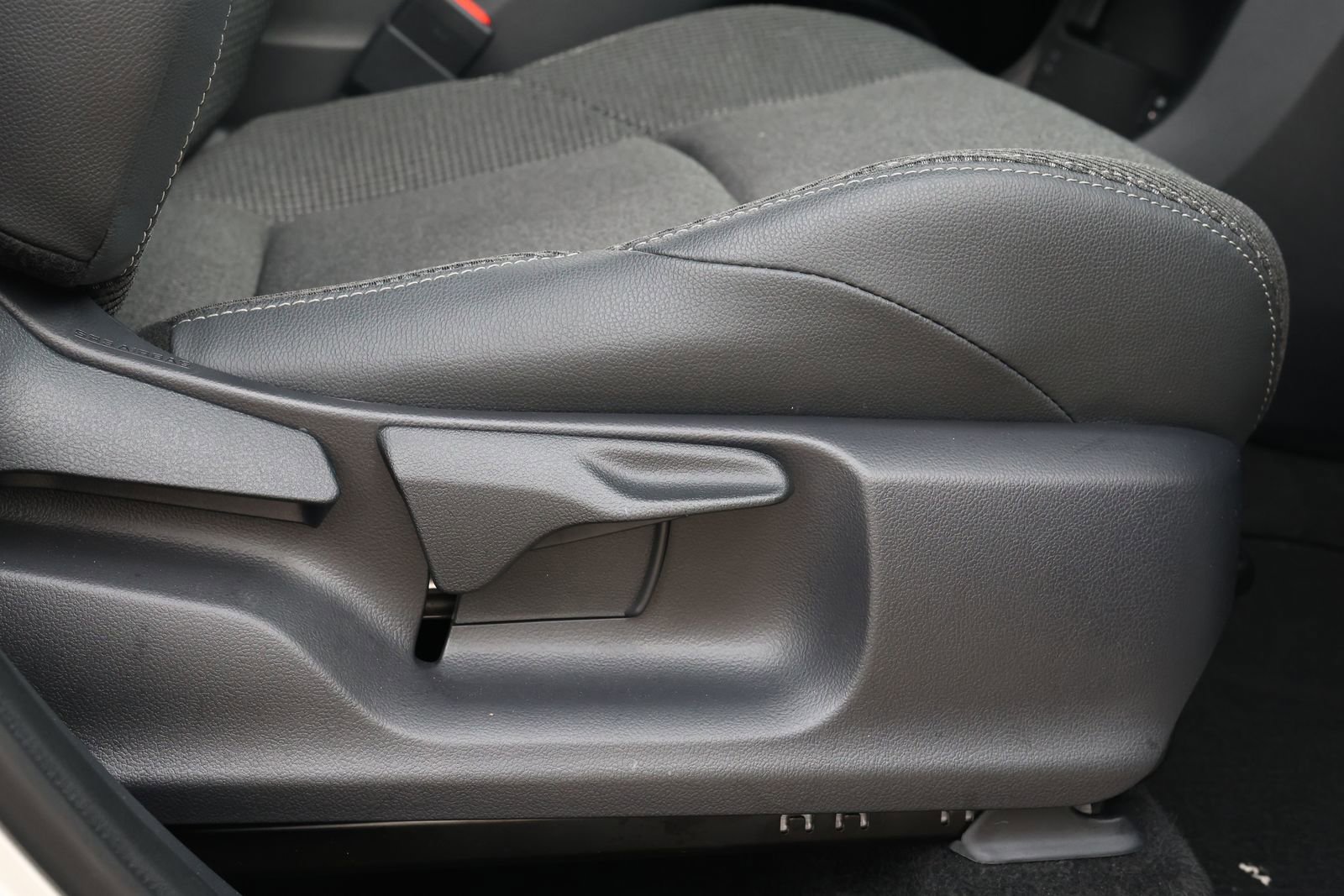 Used 2024 Toyota bZ4X XLE image 30