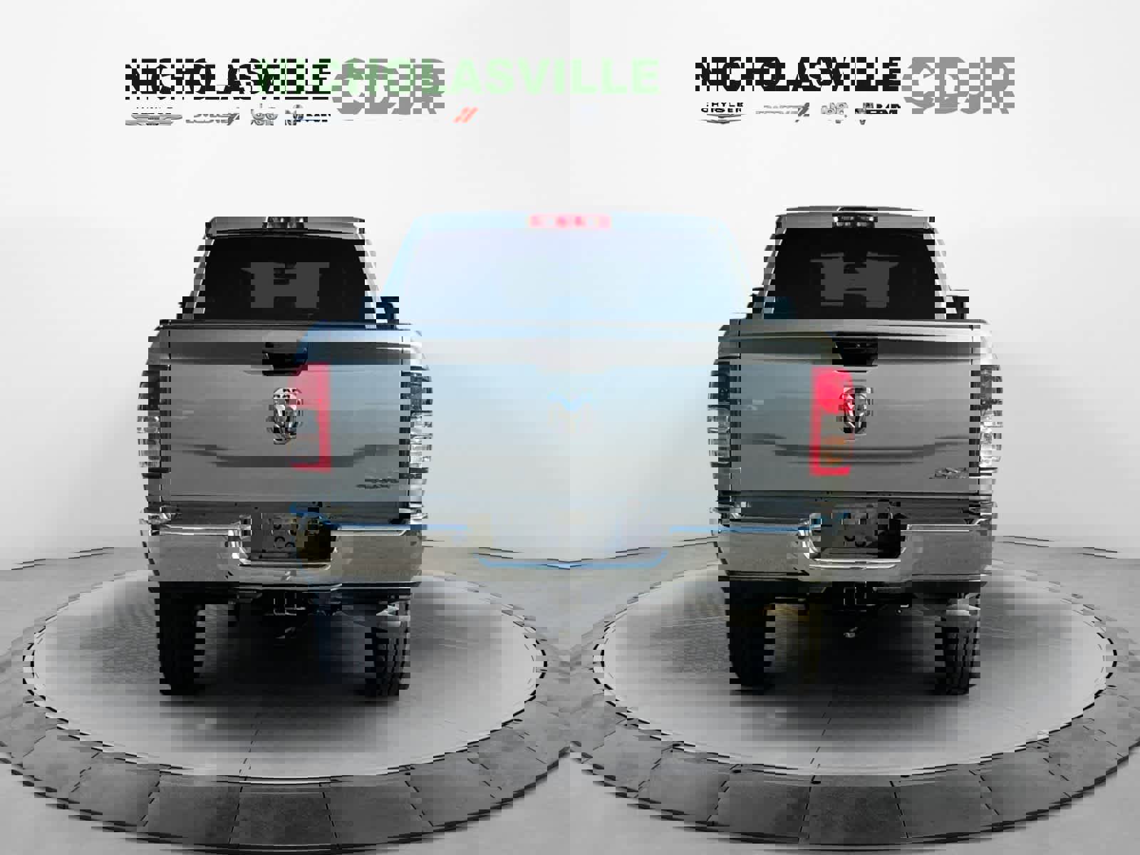 Used 2024 RAM 3500 Tradesman w/ Chrome Appearance Group image 4