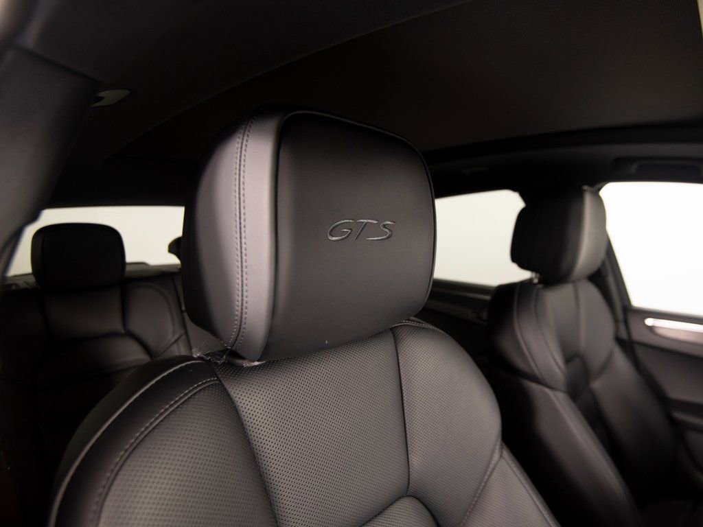New 2026 Porsche Macan GTS image 35