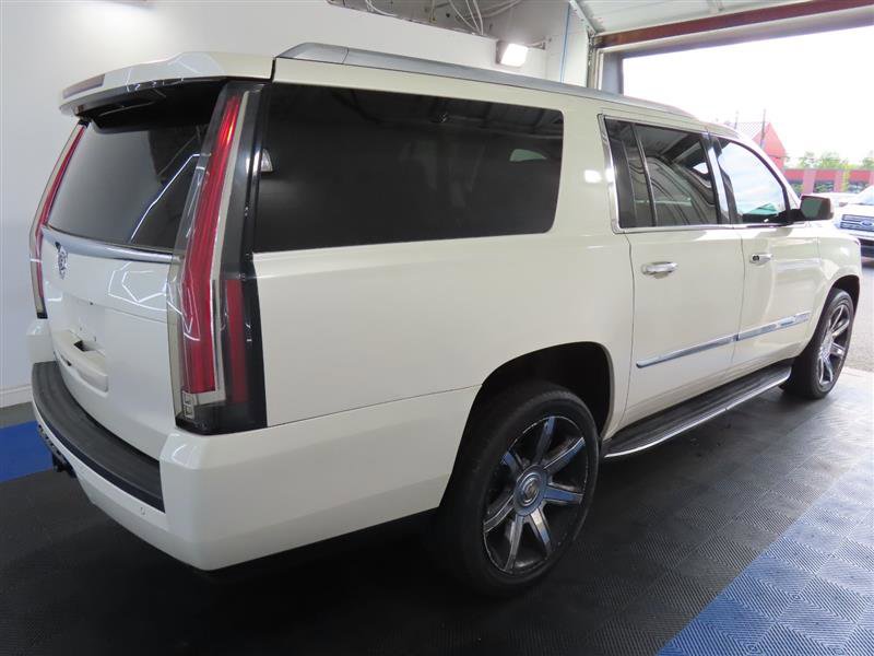 Used 2015 Cadillac Escalade ESV Luxury RWD image 15