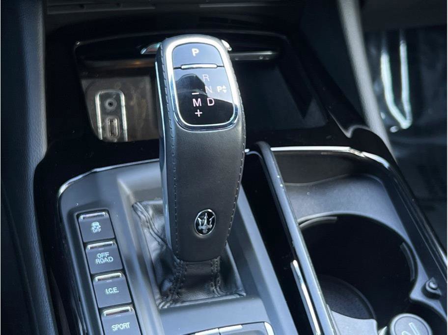 Used 2022 Maserati Levante GT image 16