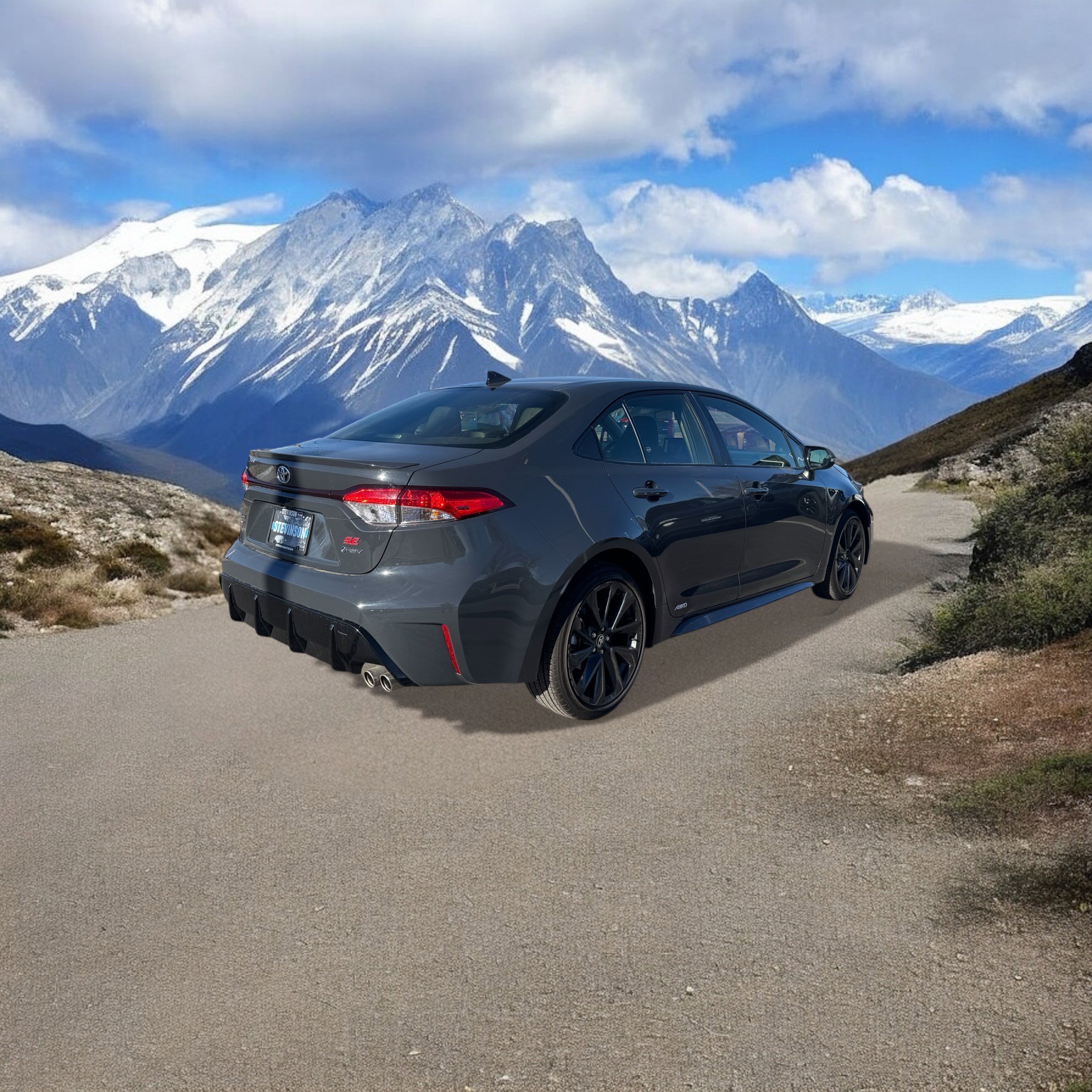 Used 2025 Toyota Corolla SE w/ SE Premium Package image 5