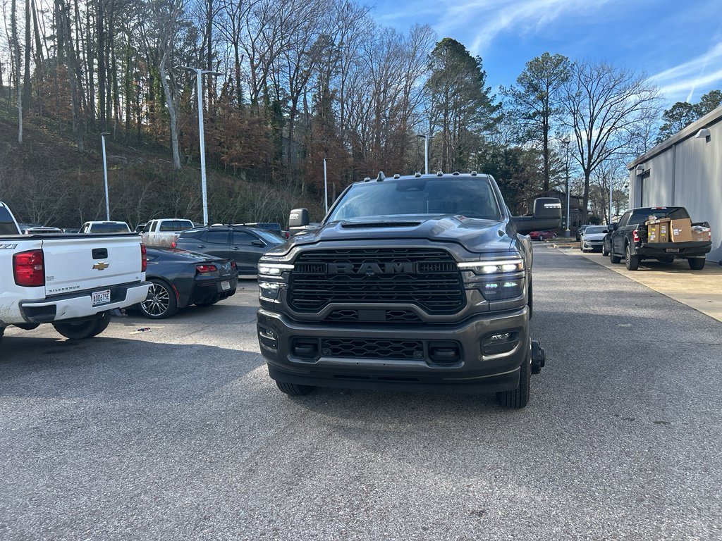 Used 2025 RAM 3500 Laramie image 9