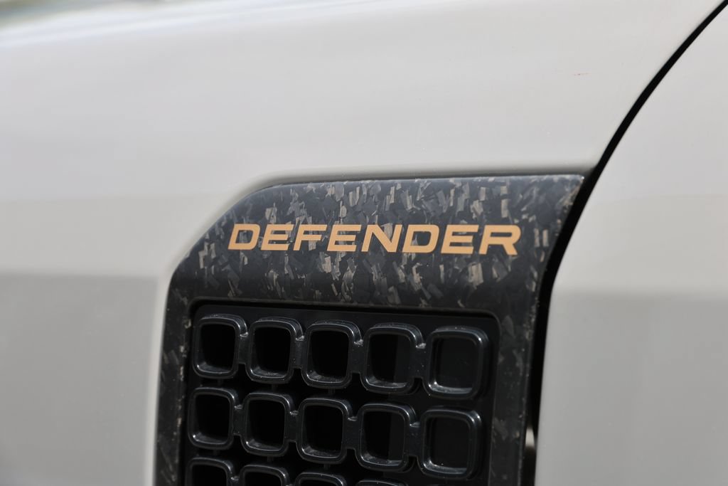New 2026 Land Rover Defender 110 OCTA AWD/4WD image 9