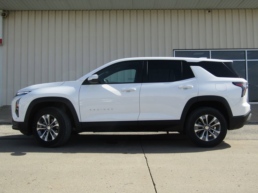 Used 2026 Chevrolet Equinox LT w/ Convenience Package II image 11