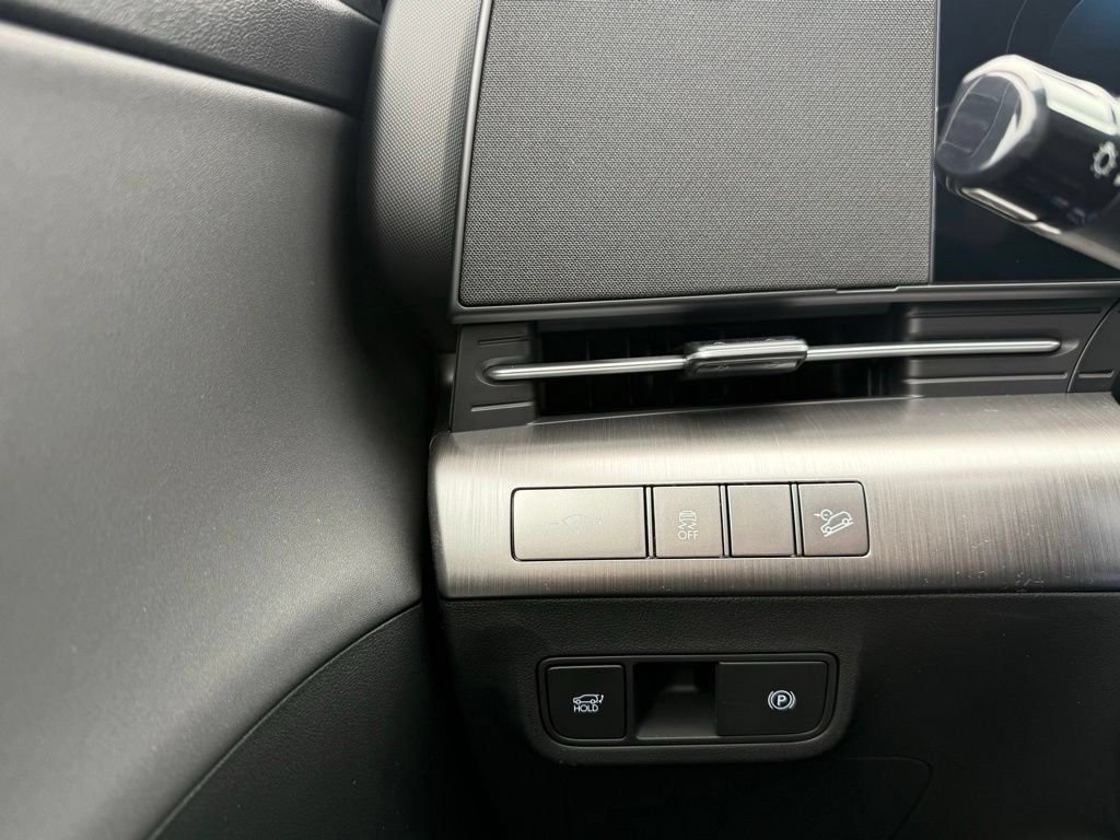 Certified 2024 Hyundai Kona Limited AWD/4WD image 13