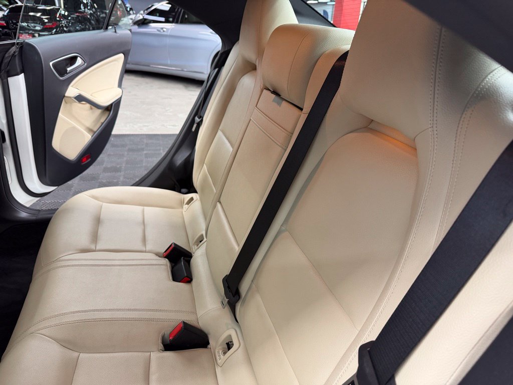 Used 2019 Mercedes-Benz CLA 250 image 40