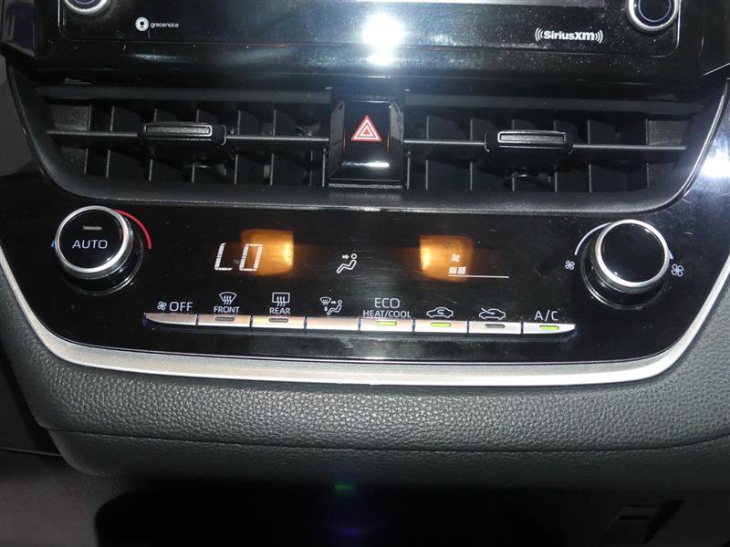 Used 2022 Toyota Corolla LE FWD image 37
