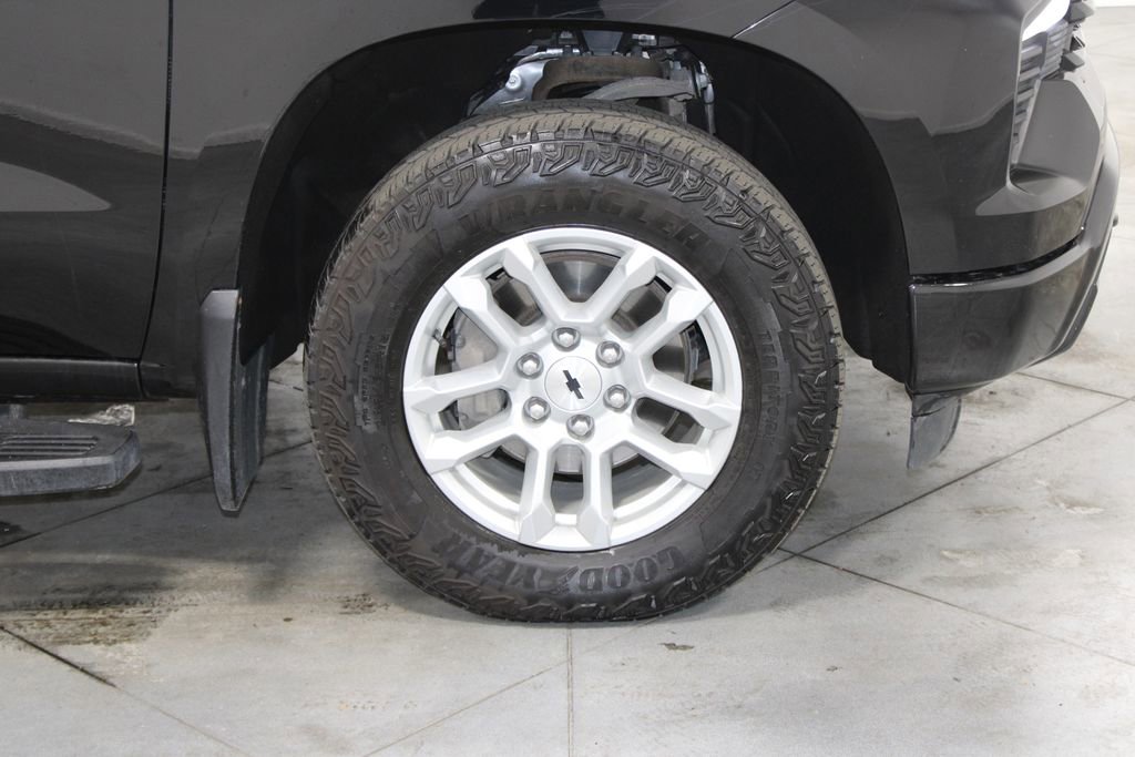 Used 2023 Chevrolet Silverado 1500 RST image 12