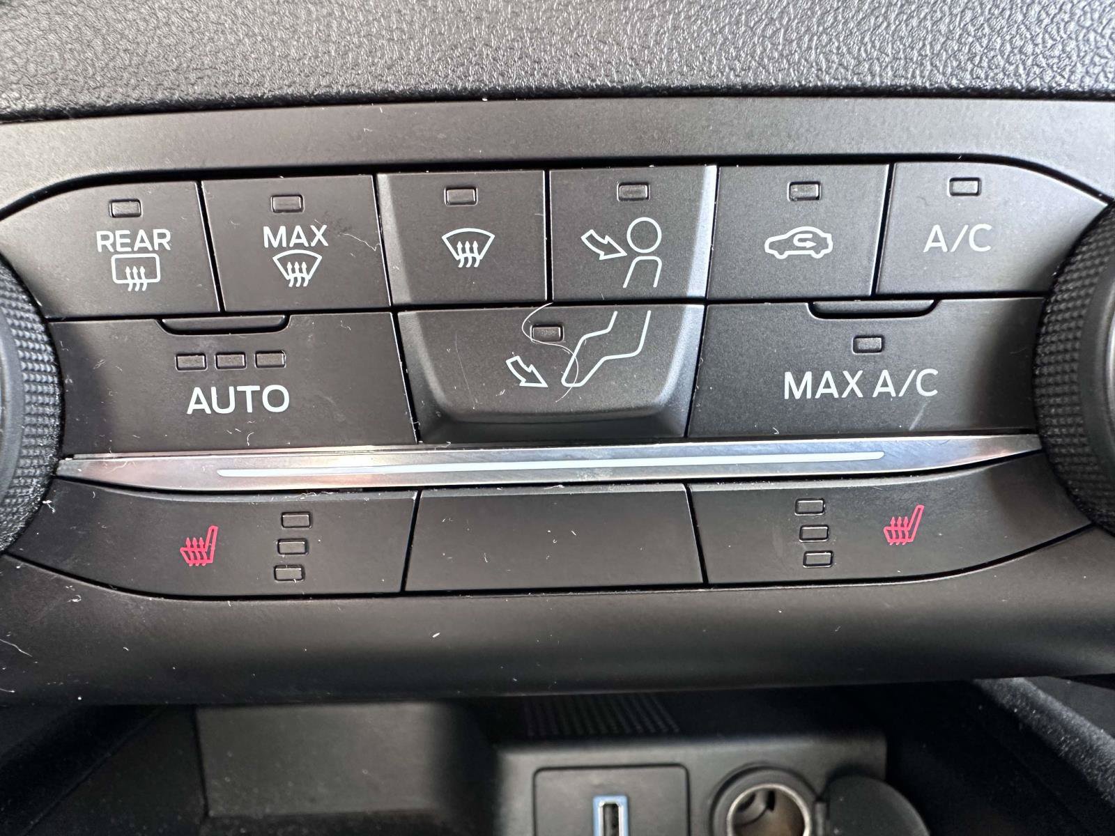 Used 2020 Ford Escape SE AWD/4WD image 25