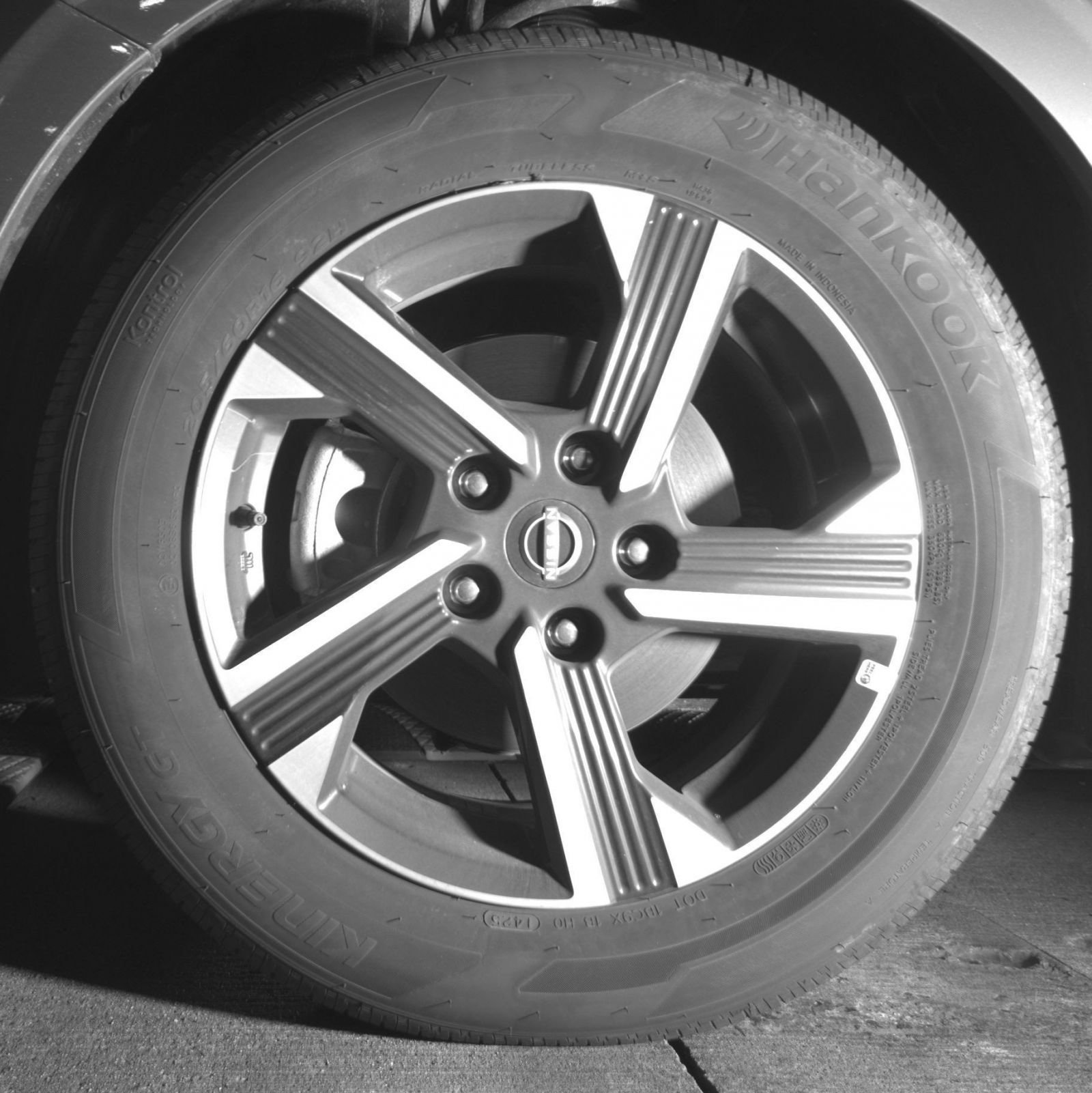 Used 2025 Nissan Sentra SV FWD image 15