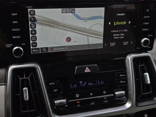 Used 2022 Kia Sorento EX w/ Panoramic Sunroof Package image 24