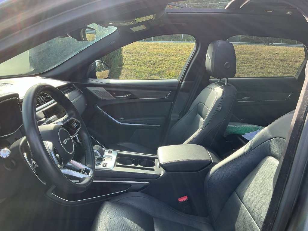 Used 2022 Jaguar F-PACE S image 22