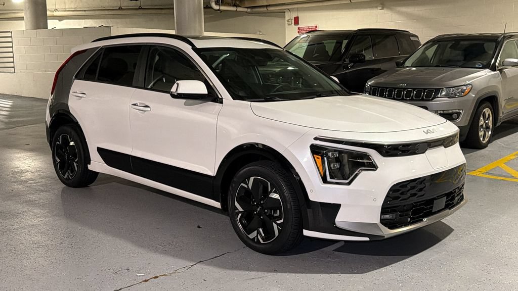 Certified 2023 Kia Niro Wave