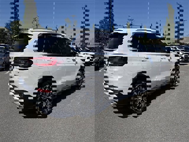 Used 2023 BMW X5 xDrive40i image 3