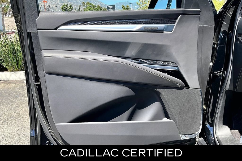 Used 2026 Cadillac Escalade ESV V AWD/4WD image 20