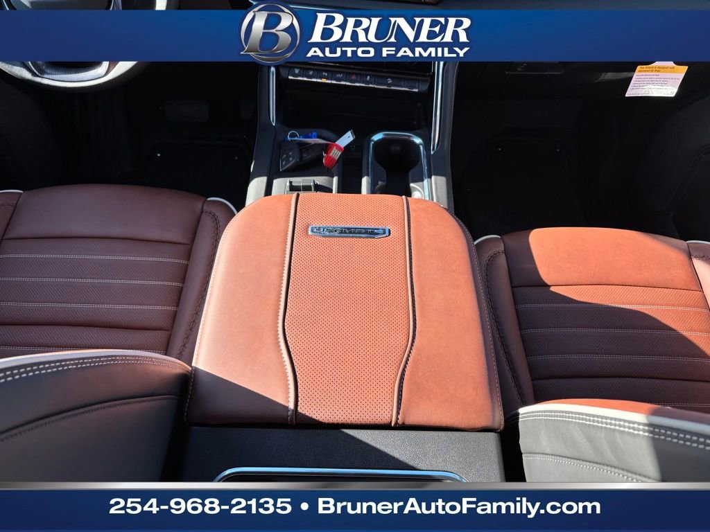 New 2026 GMC Sierra 2500 Denali Ultimate w/ LPO, Black Badging Package image 24