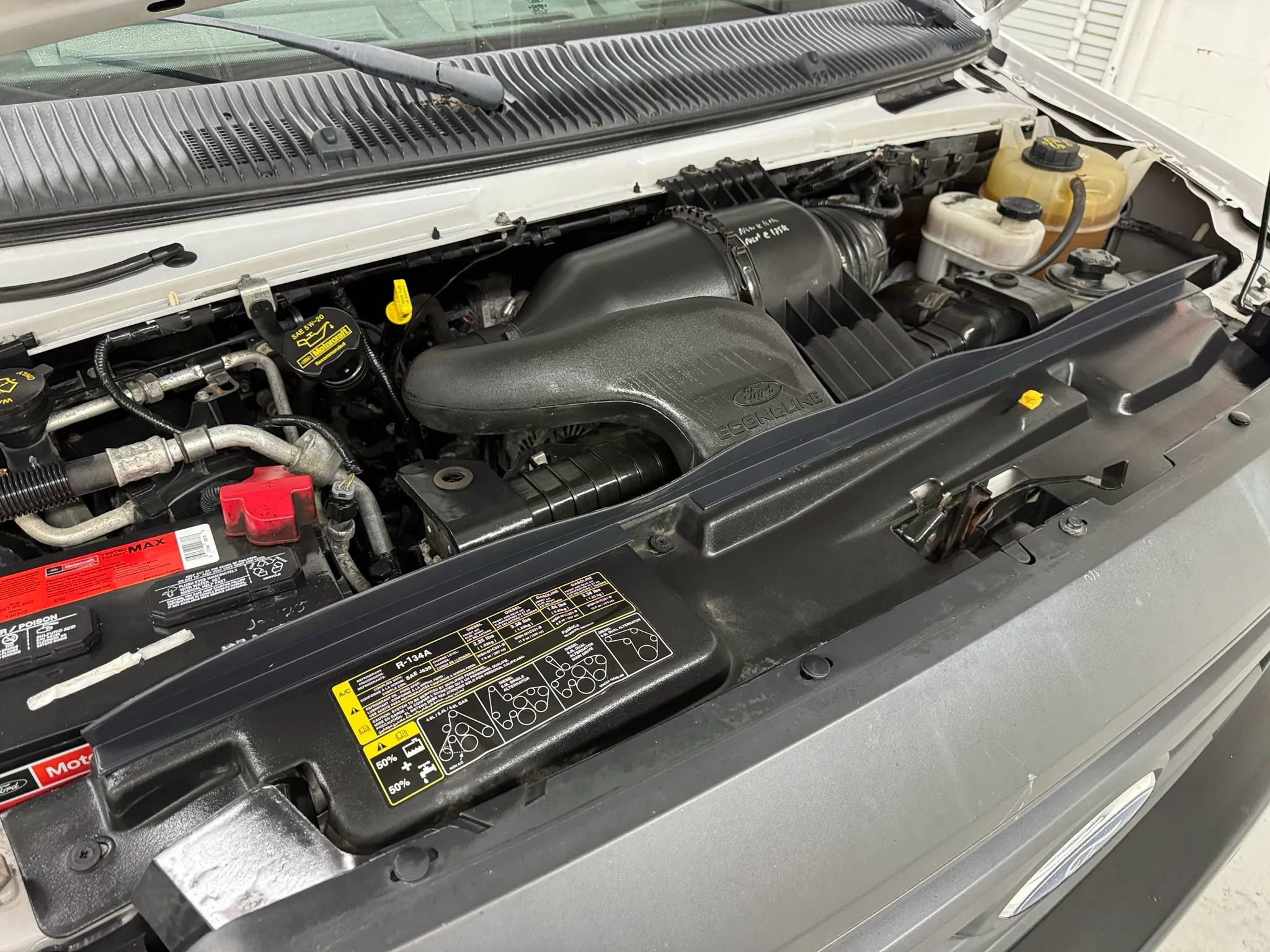 Used 2011 Ford E-150 and Econoline 150 w/ Commercial Cargo Van Pkg RWD image 37