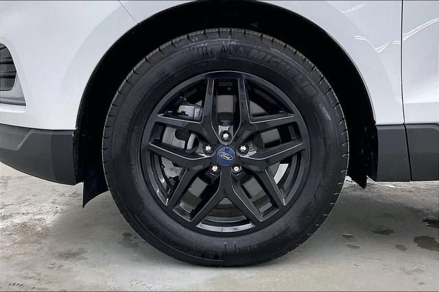 Used 2024 Ford Edge SEL AWD/4WD image 10