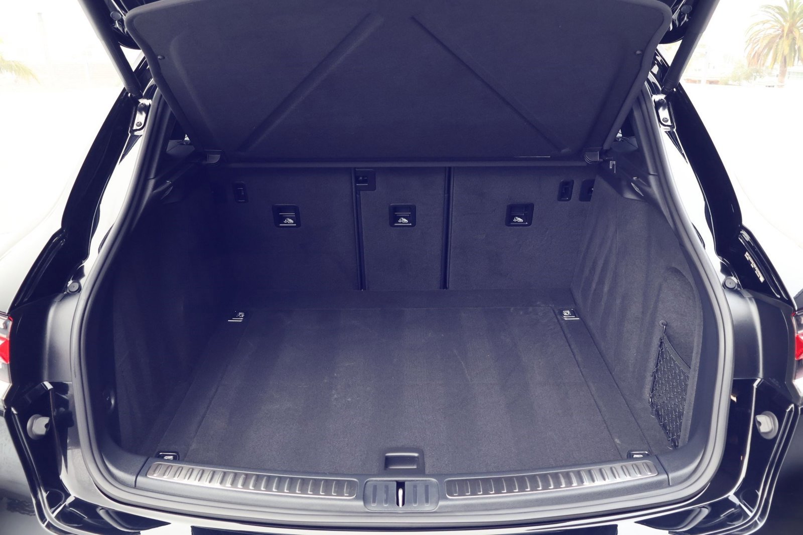 Certified 2022 Porsche Macan S image 23