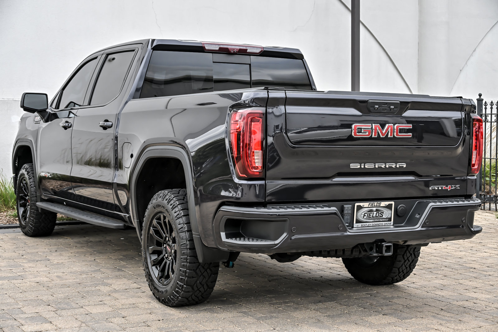 Used 2022 GMC Sierra 1500 AT4X AWD/4WD image 5