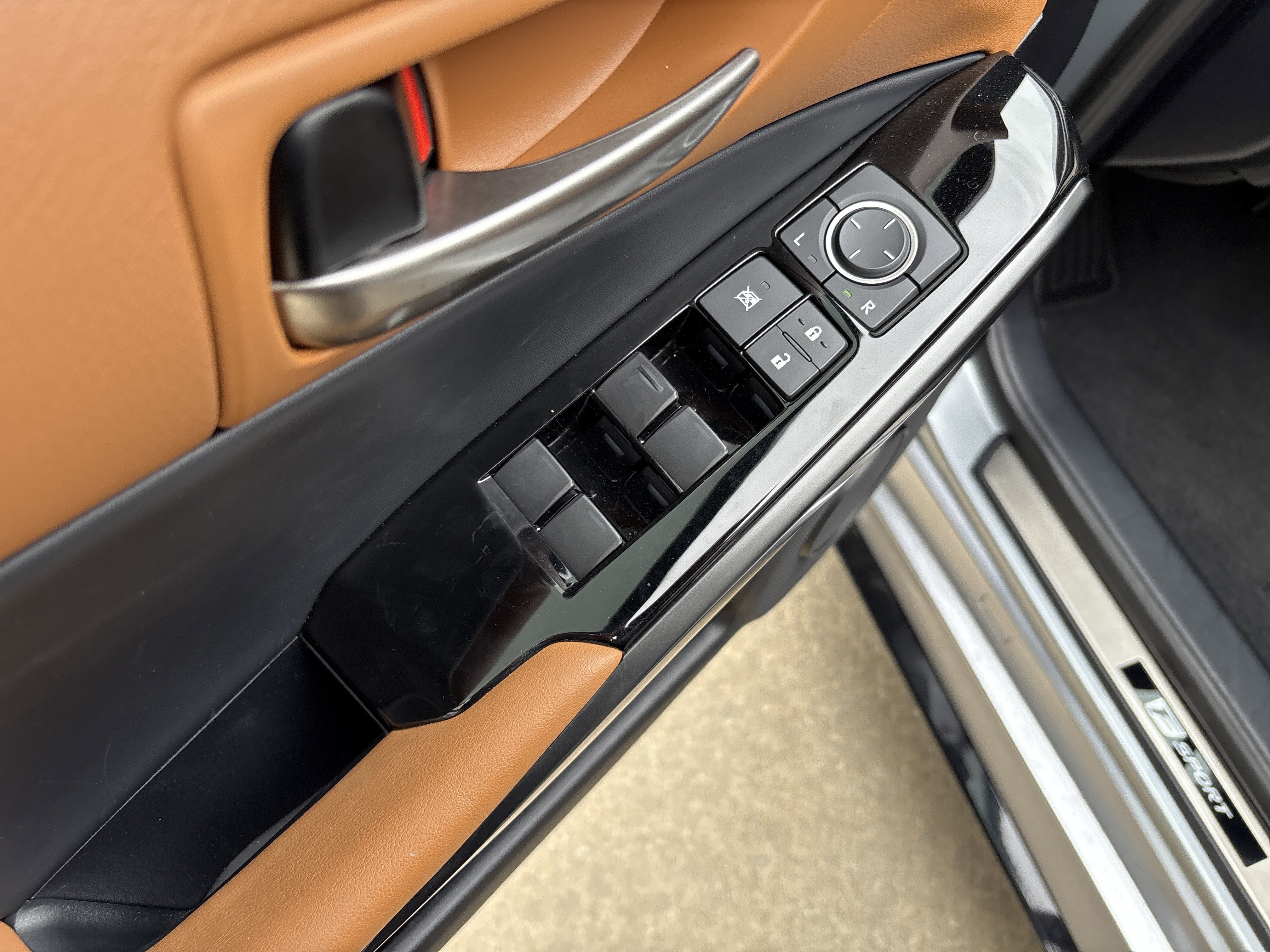 Used 2024 Lexus IS 300 F Sport w/ Accessory Package 2 RWD image 15