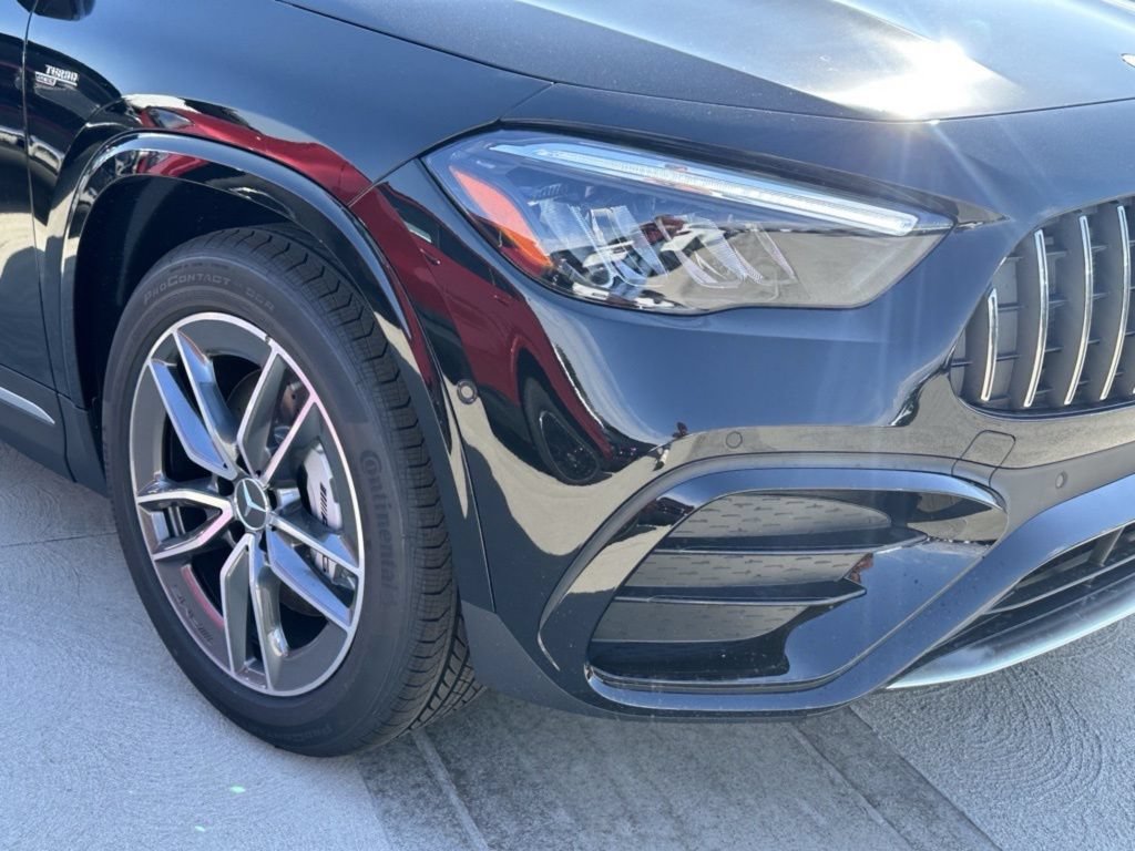 Used 2025 Mercedes-Benz GLA 35 AMG 4MATIC image 4