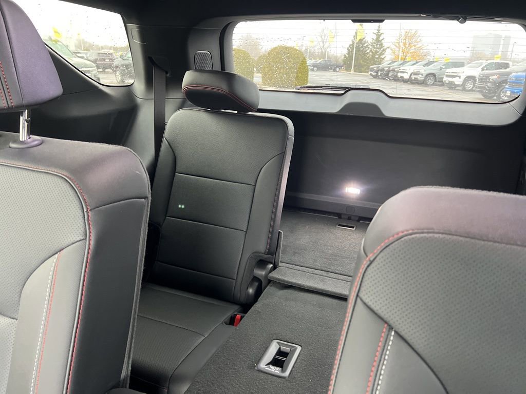 Used 2025 Chevrolet Traverse Z71 w/ Enhanced Driving Package image 25