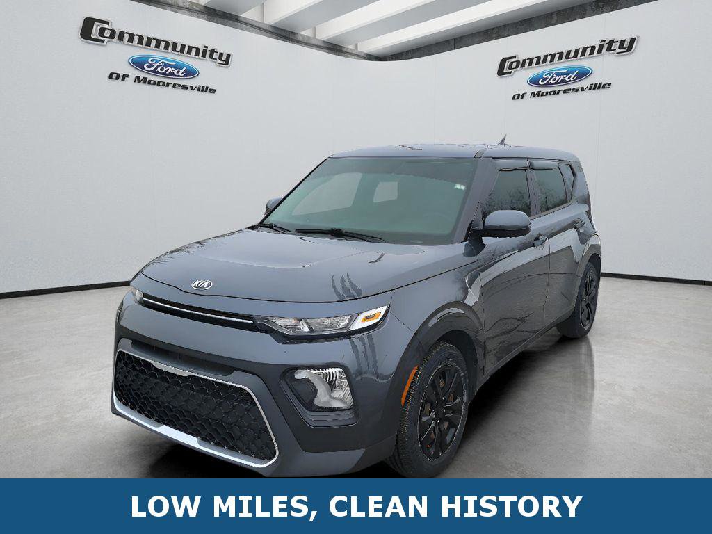 Used 2020 Kia Soul LX image 1
