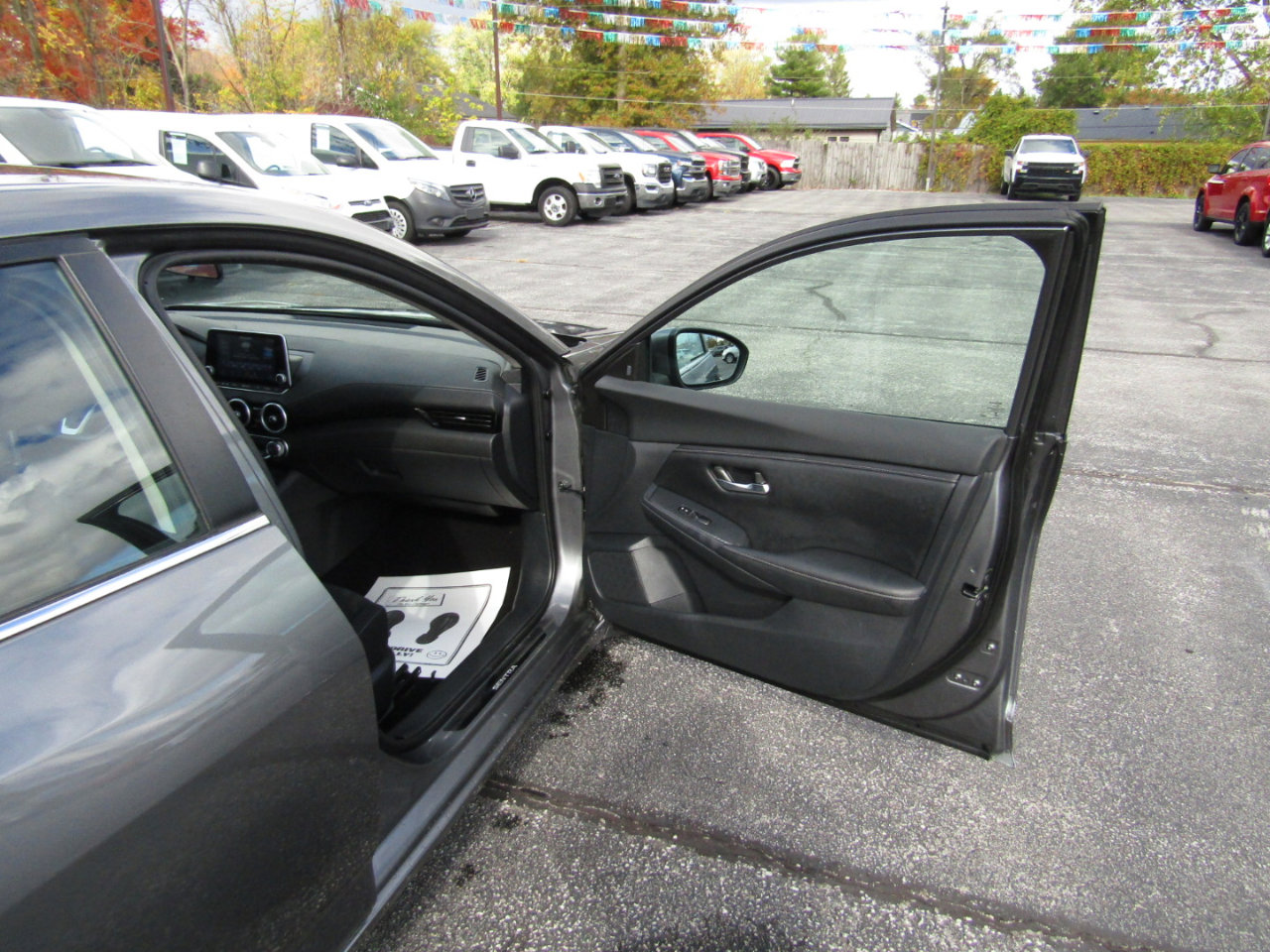 Used 2022 Nissan Sentra SV w/ Trunk Package image 21