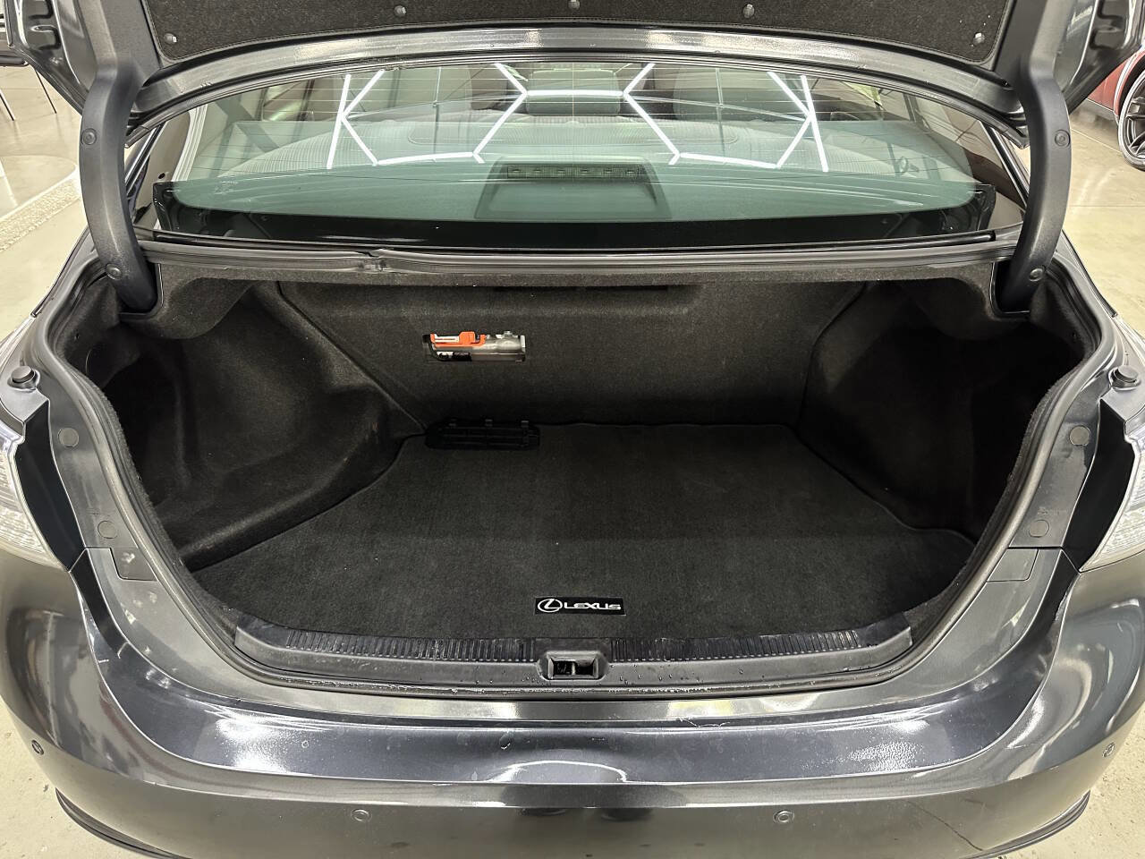 Used 2011 Lexus HS 250h image 8