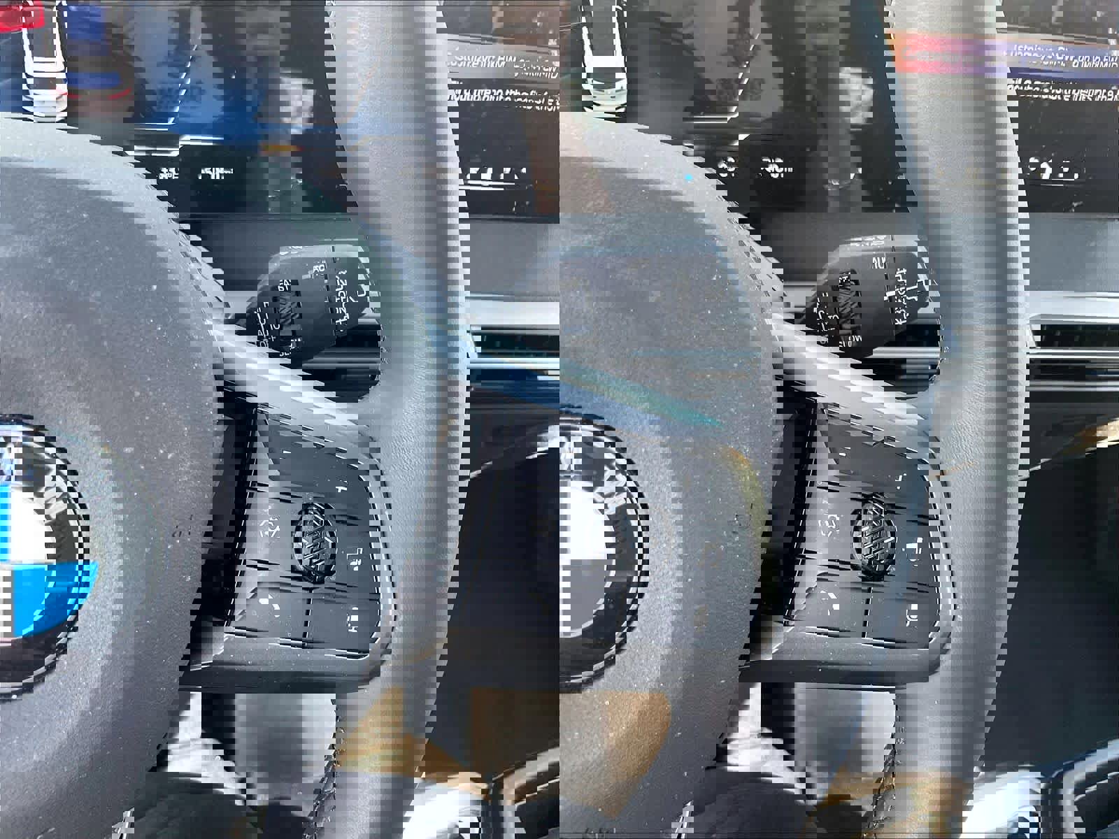 Used 2025 BMW iX xDrive50 w/ Sport Package image 19